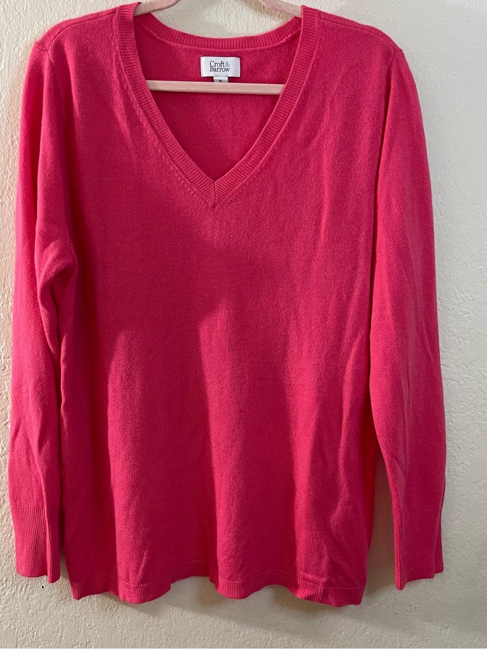 croft & barrow Bright Pink V-Neck Sweater Women Size XL Acrylic Minimalist